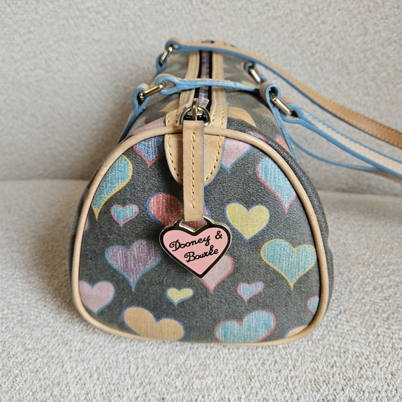 Dooney & Bourke Green and Pink Shoulder Bag with Heart Pattern - Picture 4 of 10